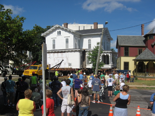 crowd watches preparation for next shift