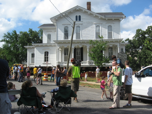 sliding down on to Blount Street